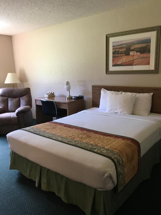 Cassville Four Seasons Inn & Suites 외부 사진